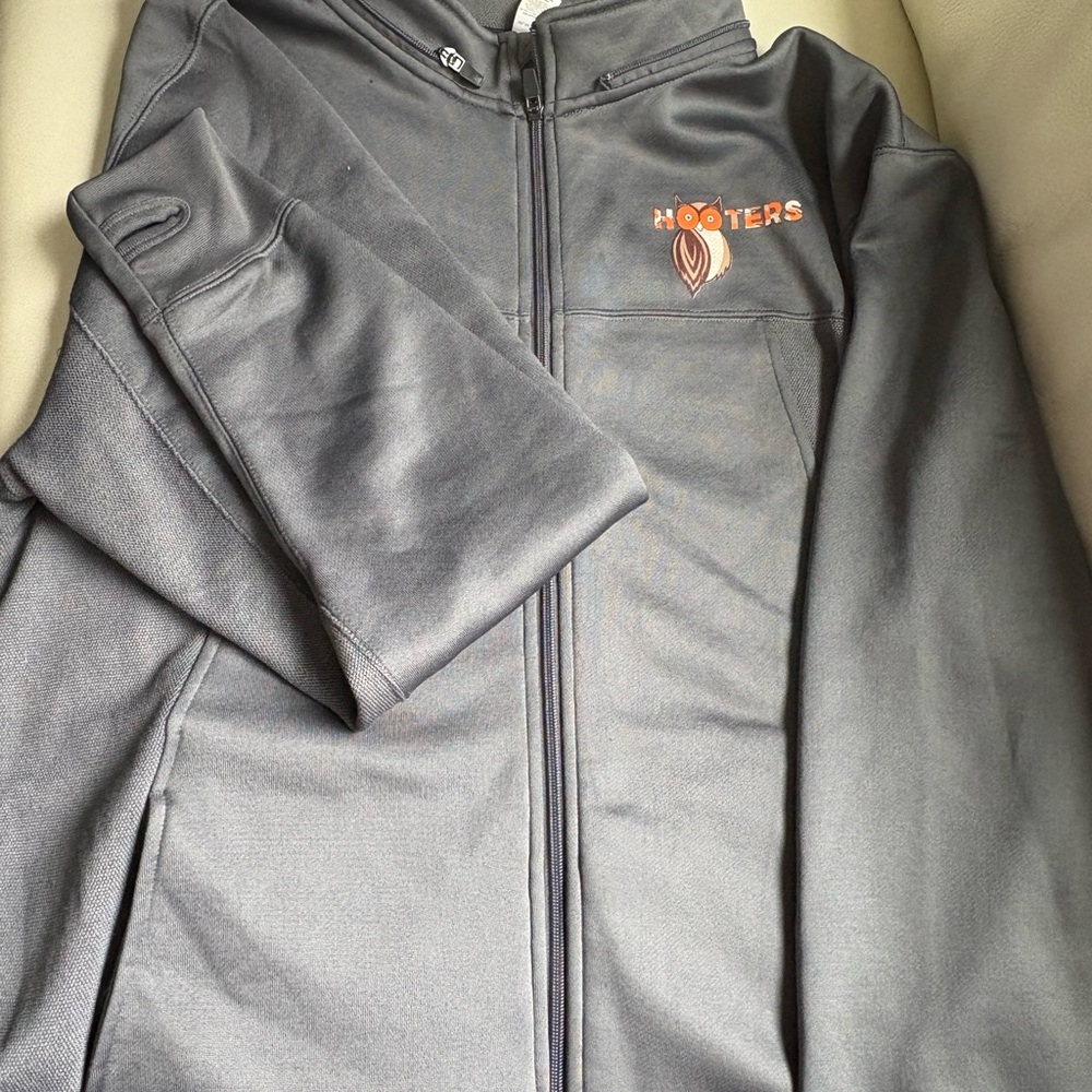 Hooters Gray Hooded Sweatshirt